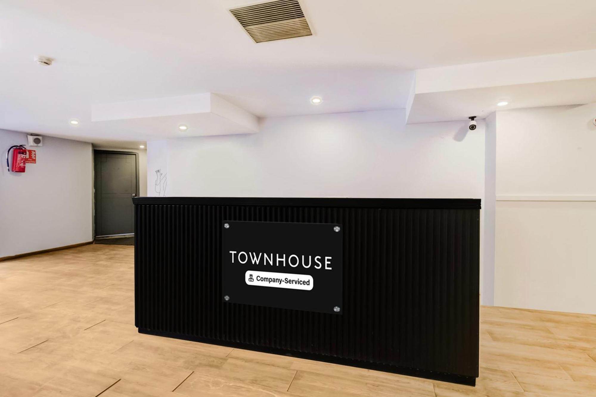 Super Townhouse Lakdikapul Hotel Haiderabad Buitenkant foto