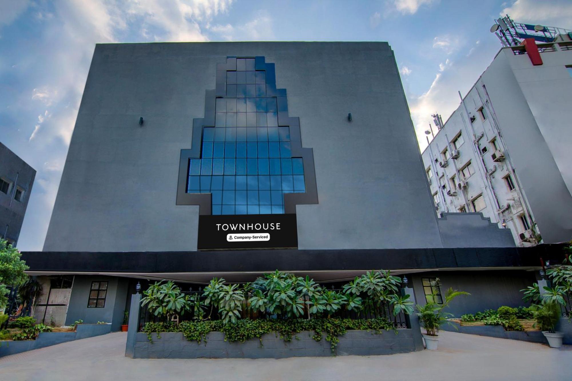Super Townhouse Lakdikapul Hotel Haiderabad Buitenkant foto